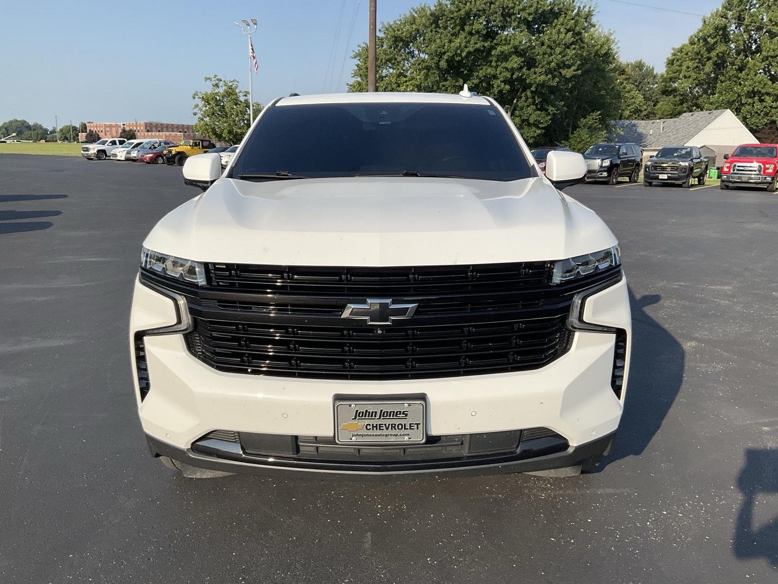 Used 2024 Summit White Chevrolet RST image 2