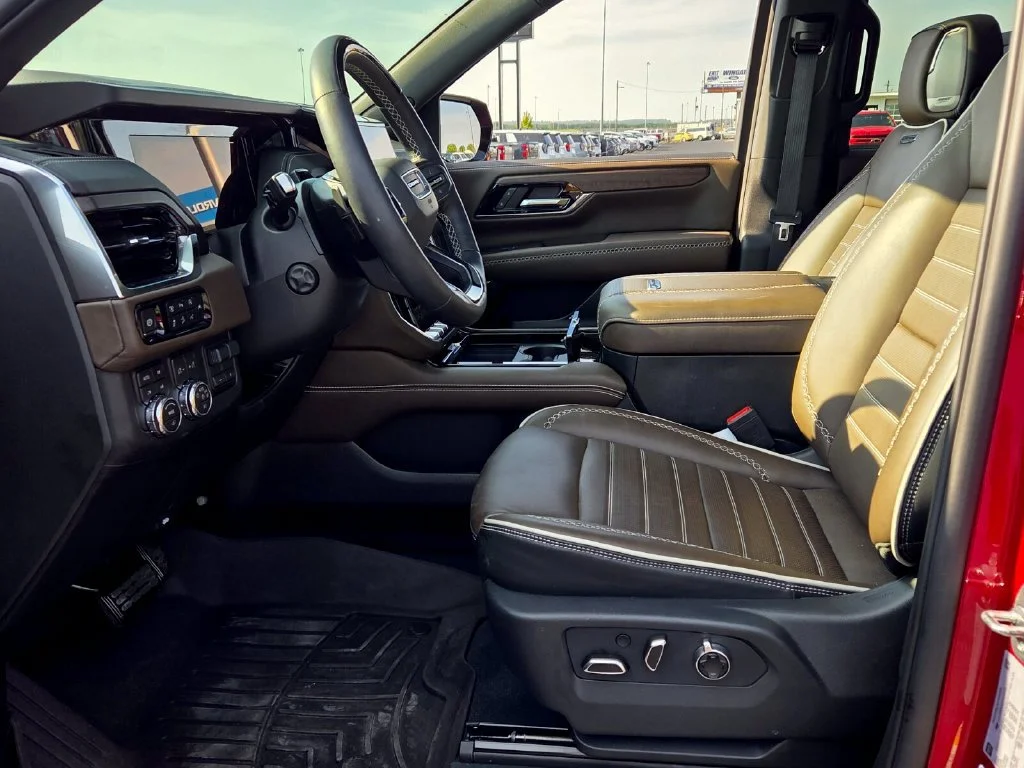 Used 2026 Volcanic Red Tintcoat GMC Denali Ultimate image 5