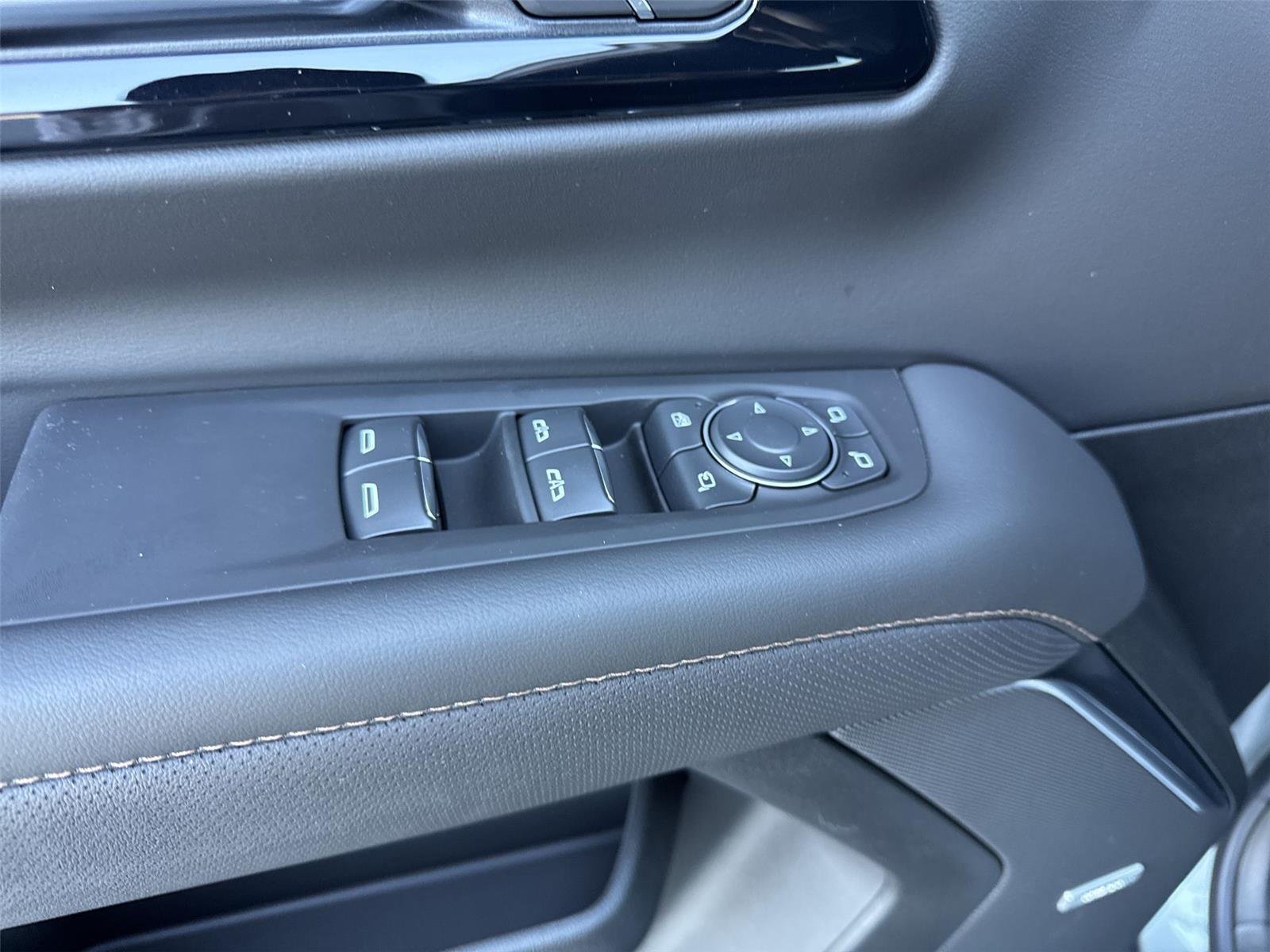 New 2026 Sterling Gray Metallic Chevrolet High Country image 29