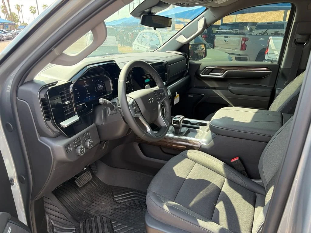 2026 Chevrolet Silverado 1500 LT Trail Boss - Photo 10