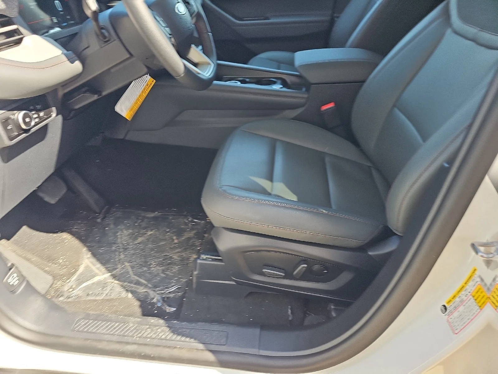 New 2026 Star White Metallic Tri-Coat Ford Active image 17