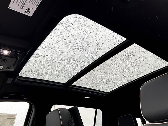2025 Chevrolet Suburban Premier - Photo 15
