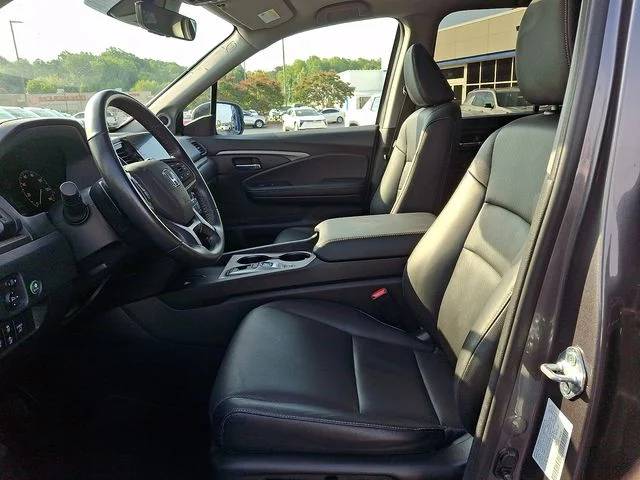 Used 2025 Gray Honda RTL image 13