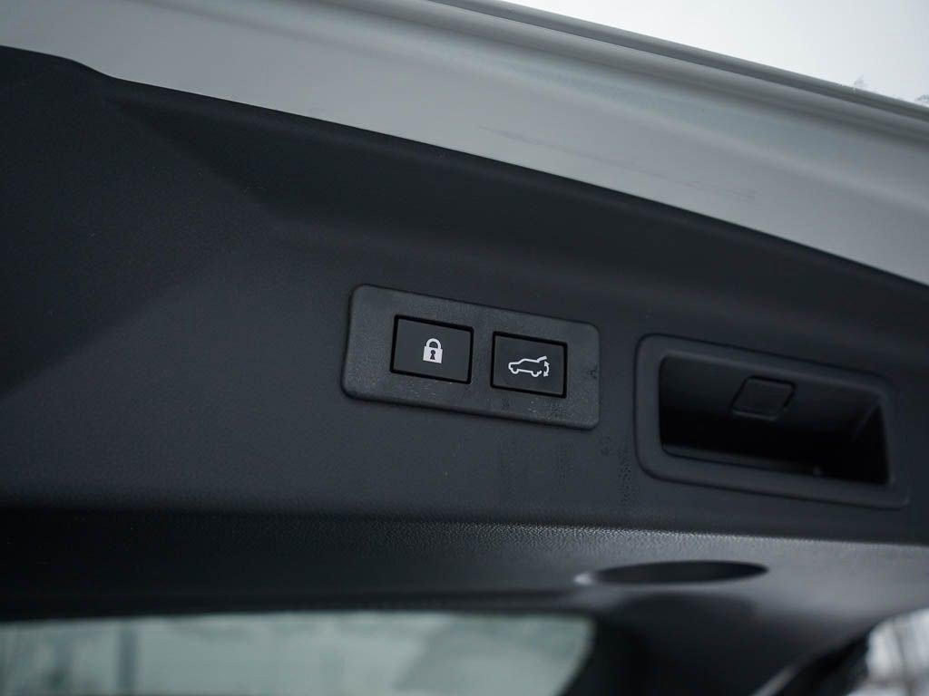 New 2026 DAYBREAK BLUE PEARL Subaru Premium image 9