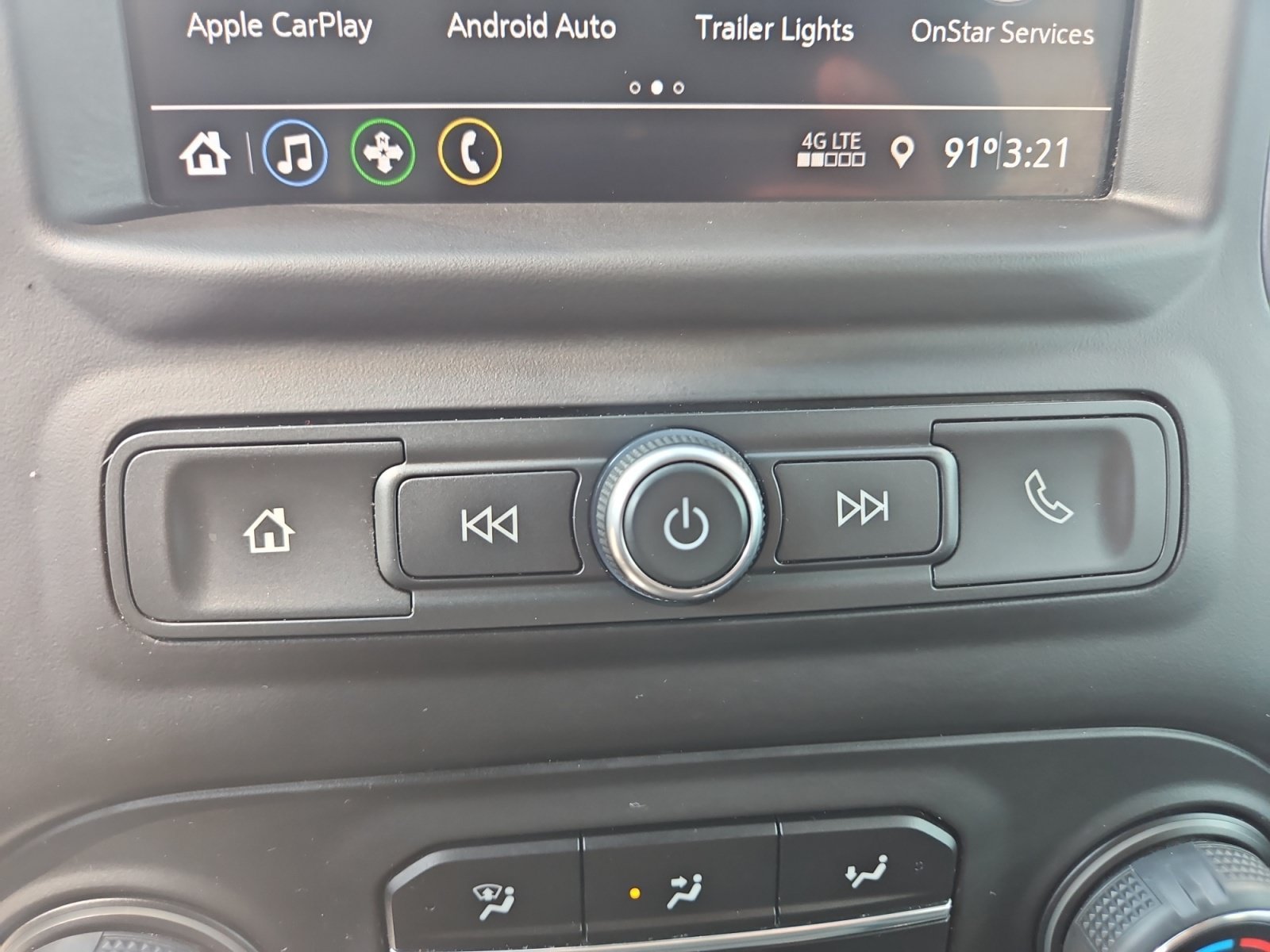 Used 2020 Red Chevrolet Custom image 15