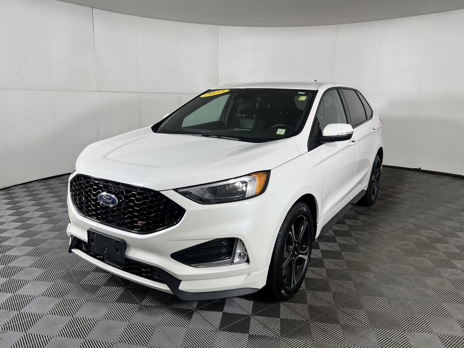 Used 2023 Star White Metallic Tri-Coat Ford ST image 13