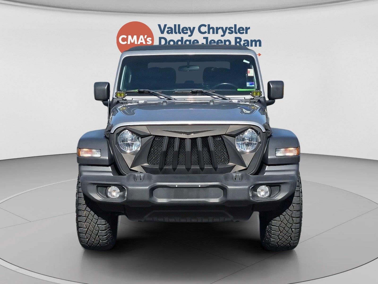 Used 2021 Billet Silver Metallic Clearcoat Jeep Sport S image 9
