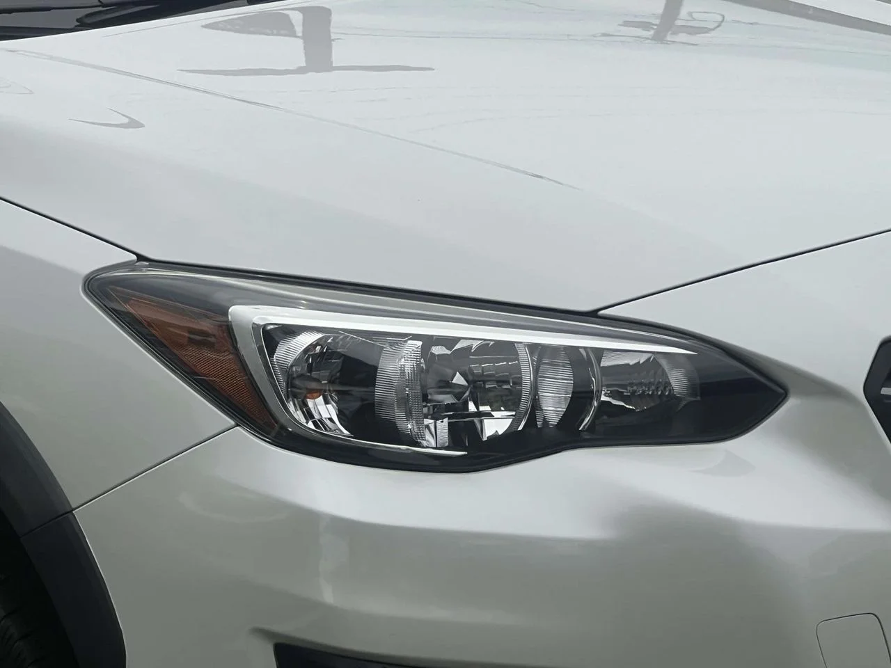 Used 2018 Crystal White Pearl Subaru 2.0i Premium image 15