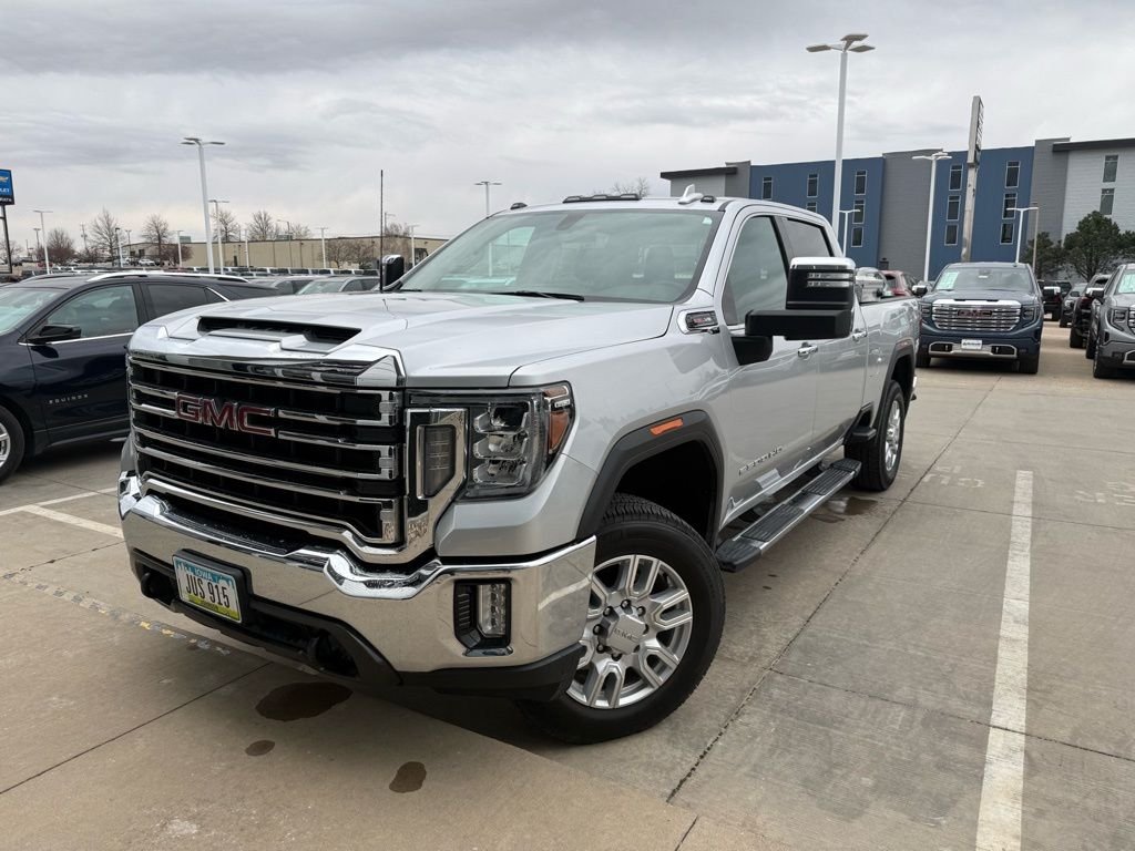 Used 2020 Silver GMC SLT image 4