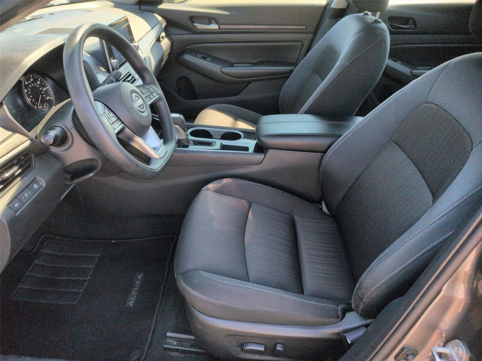 Used 2024 Gun Metallic Nissan 2.5 SV image 18
