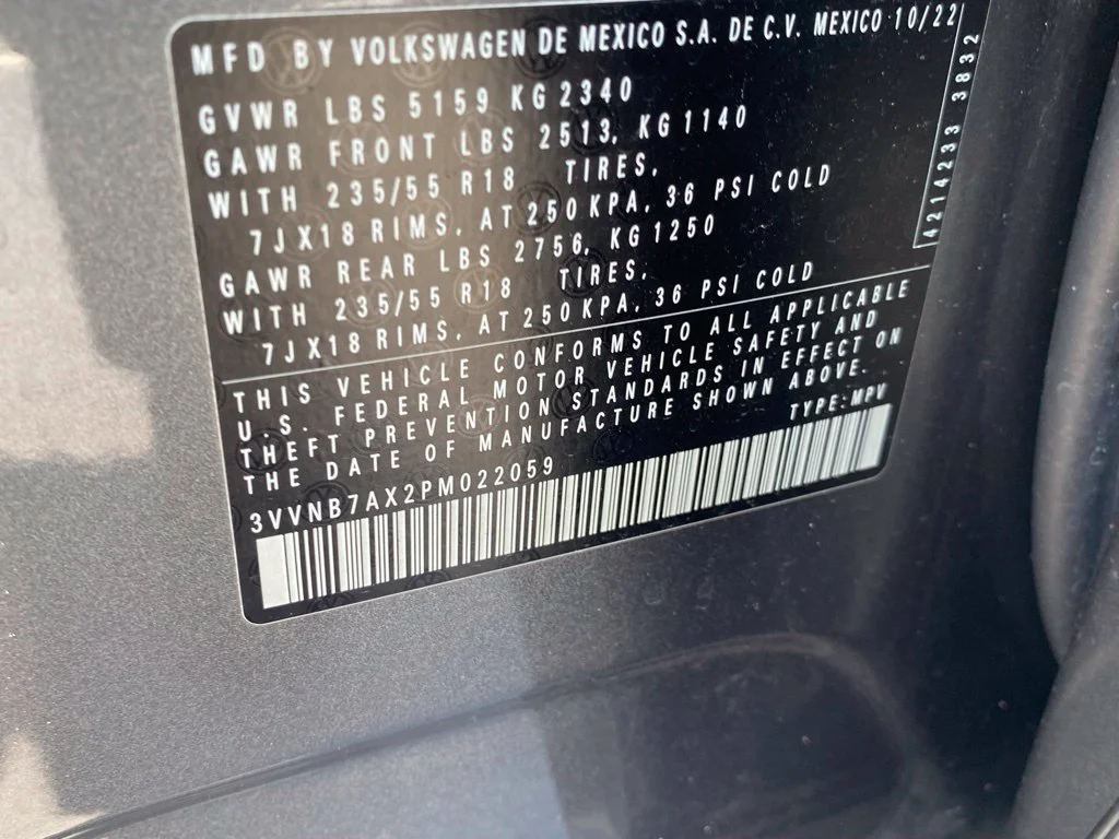Used 2023 Gray Volkswagen 2.0T SE image 21