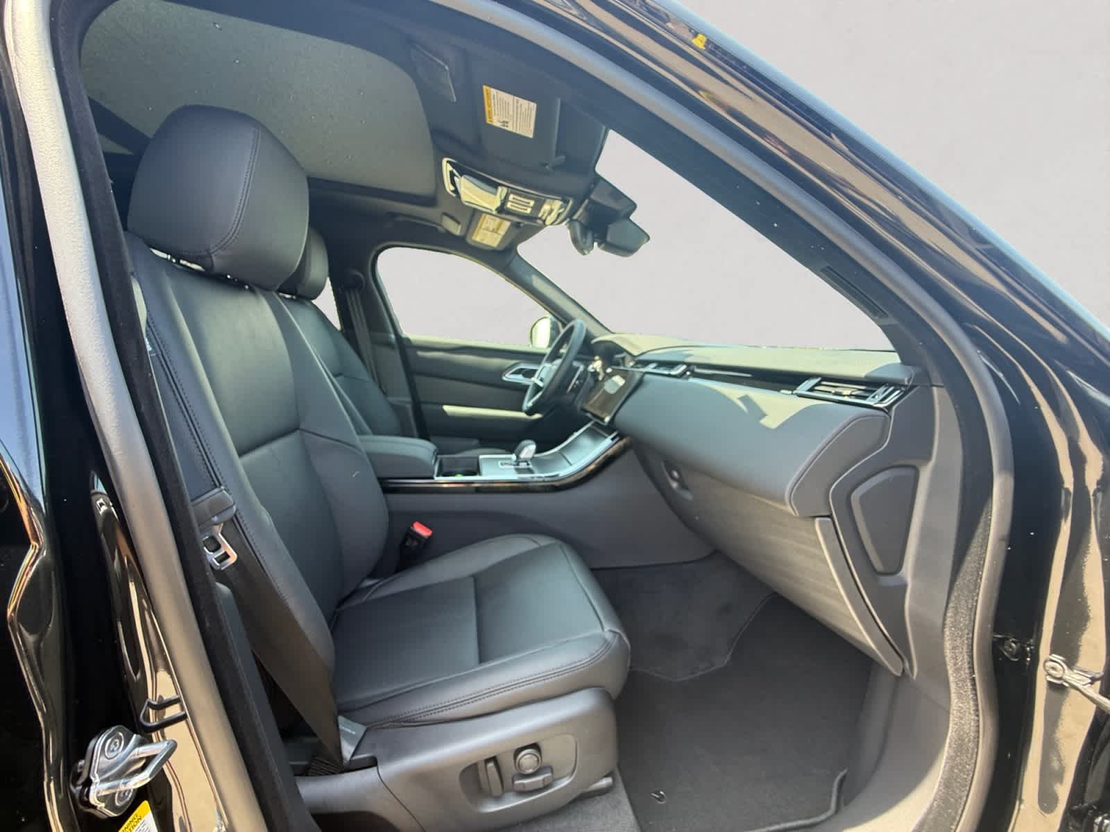 New 2026 Santorini Black Land Rover S image 15