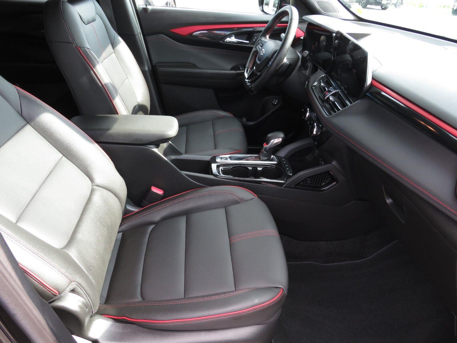Used 2025 Mosaic Black Metallic Chevrolet RS image 17
