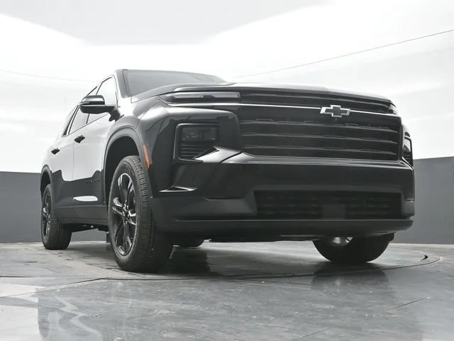 New 2027 Mosaic Black Metallic Chevrolet LT image 22