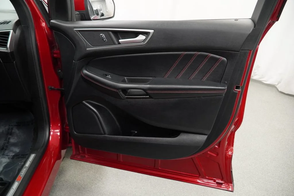 Used 2021 Rapid Red Ford SEL image 28