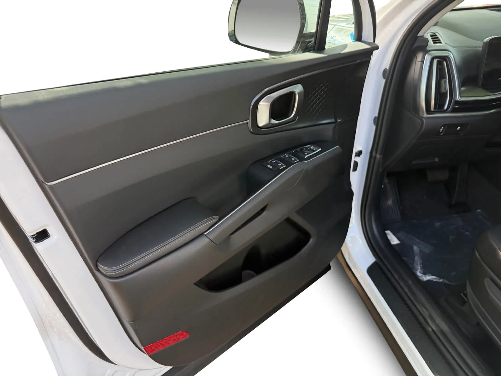 New 2026 Glacial White Pearl Kia LX image 10