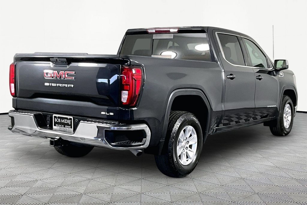 Used 2020 Black GMC SLE image 6