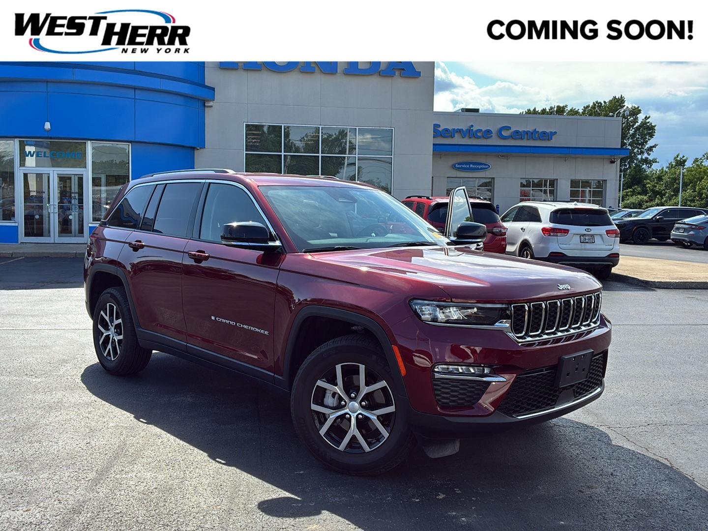 Used 2023  Jeep  image 1