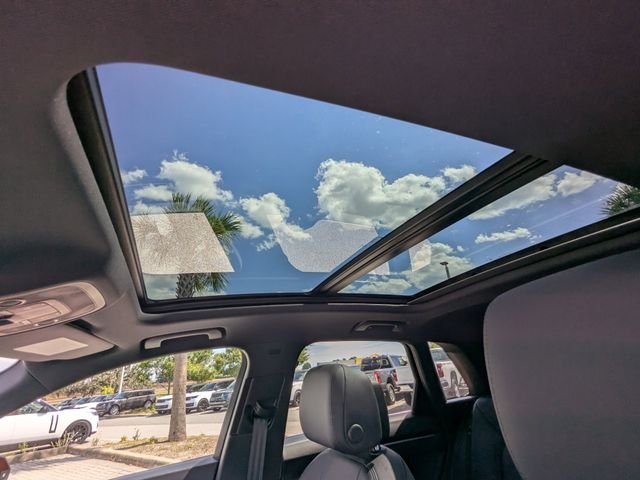 Used 2025  Audi Premium image 18