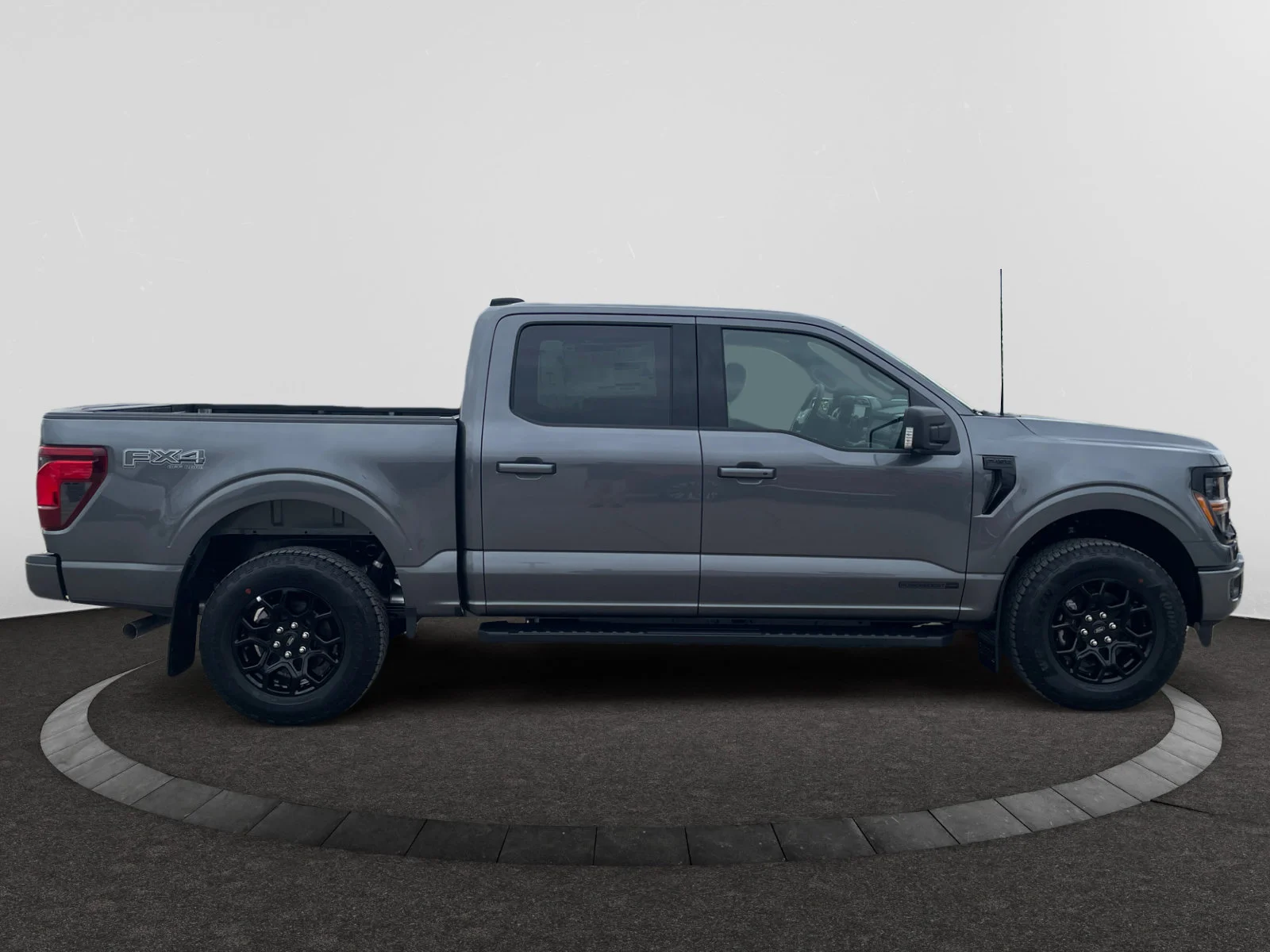 New 2026 Carbonized Grey Metallic Ford XLT image 6