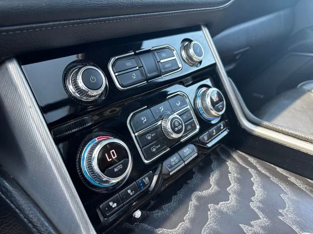 Used 2022 Gray GMC Denali image 18