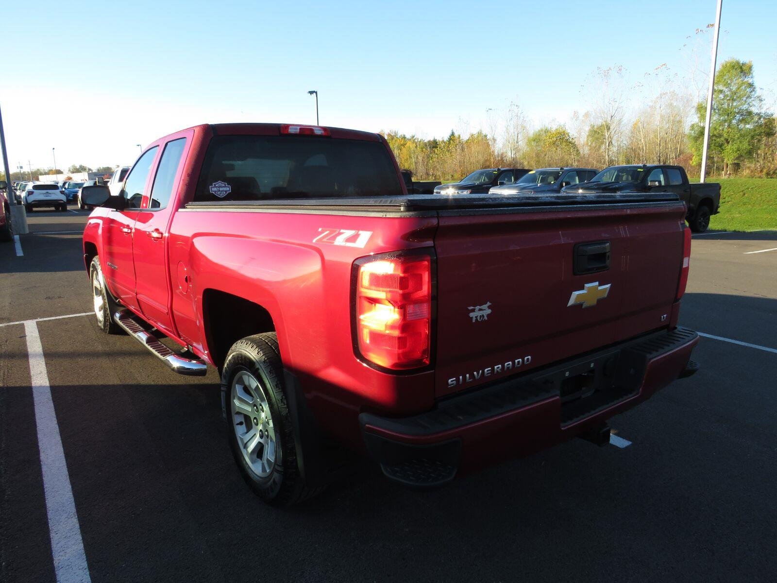 Used 2018 Cajun Red Tintcoat Chevrolet LT image 10