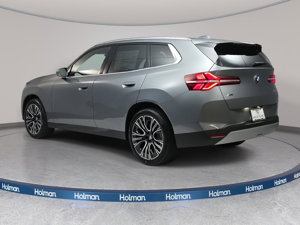 Used 2026 Skyscraper Grey Metallic BMW 30 xDrive image 7