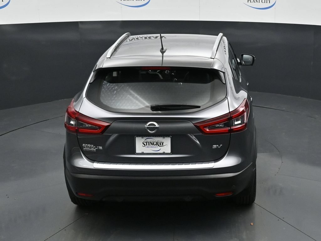 Used 2022 Gray Nissan SV FWD Xtronic CVT image 23