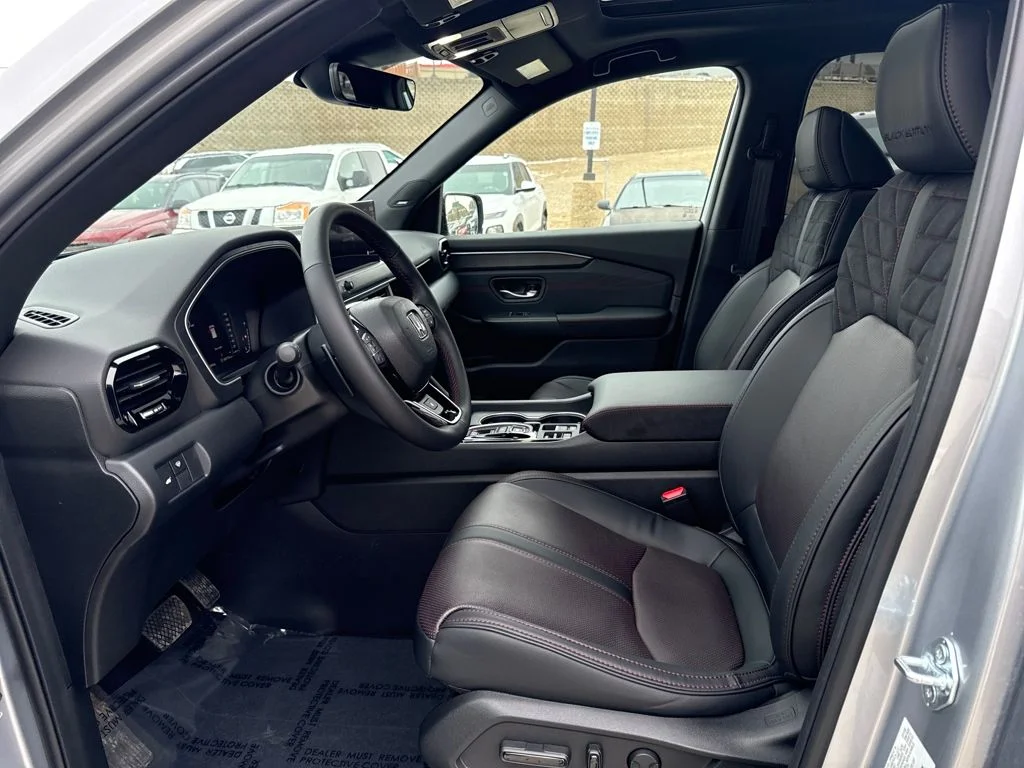 2026 Honda Pilot Black Edition - Photo 9