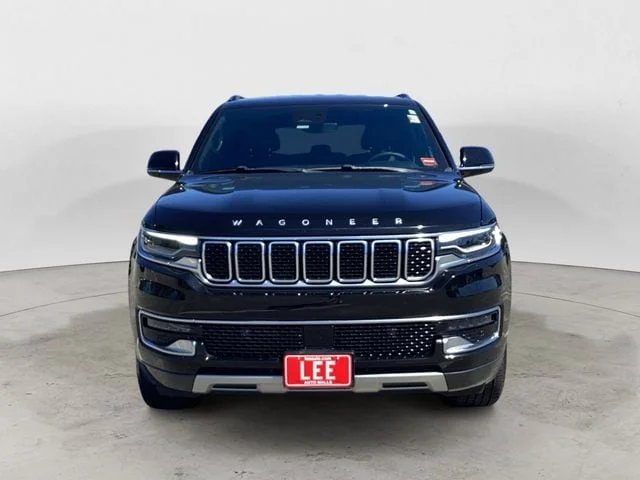 Used 2022 Diamond Black Crystal Pearlcoat Jeep Series II image 8