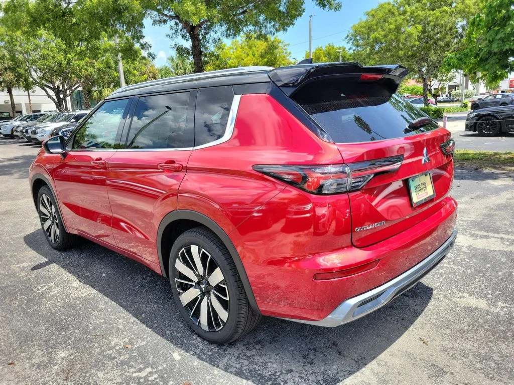 New 2026 Red Mitsubishi SEL 1.5T 2WD image 5