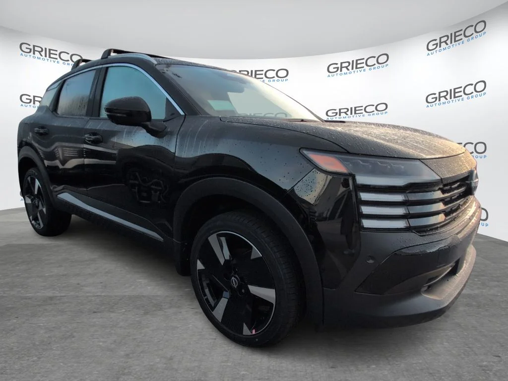 2025 Nissan Kicks 2.0 SR's photo