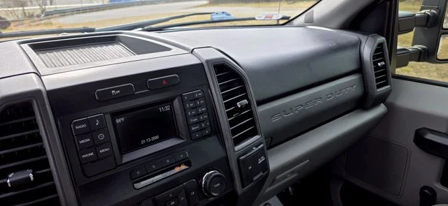 Used 2019 White Ford XL image 21