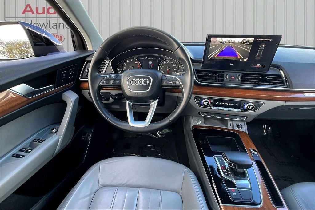 Used 2023  Audi 40 Premium image 8