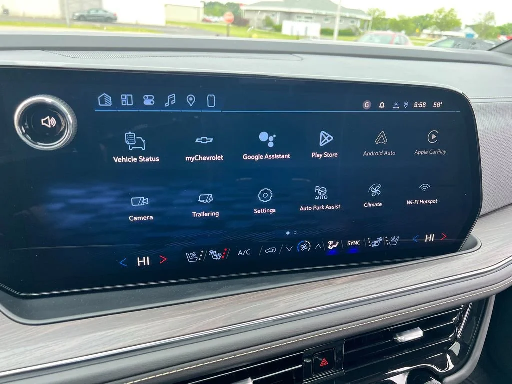 2026 Chevrolet Suburban Premier - Photo 19