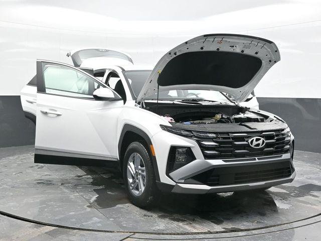 New 2026 White Hyundai SE AWD image 29