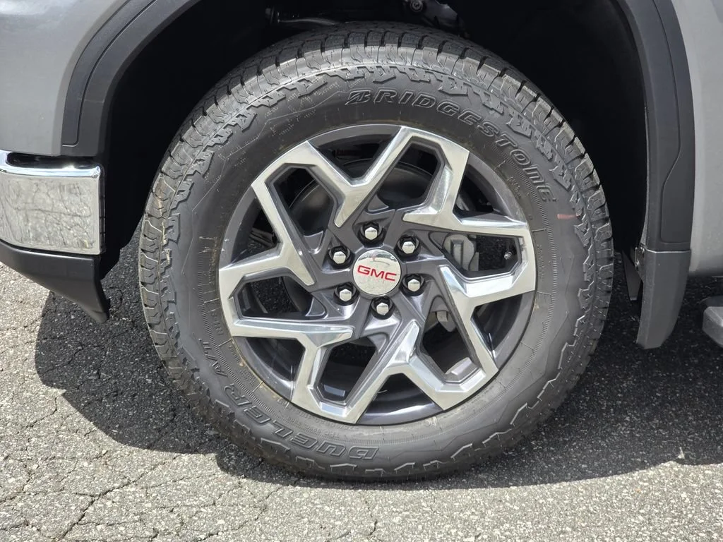 2026 GMC Sierra 1500 SLT - Photo 10