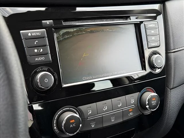 Used 2019 Gray Nissan S image 23