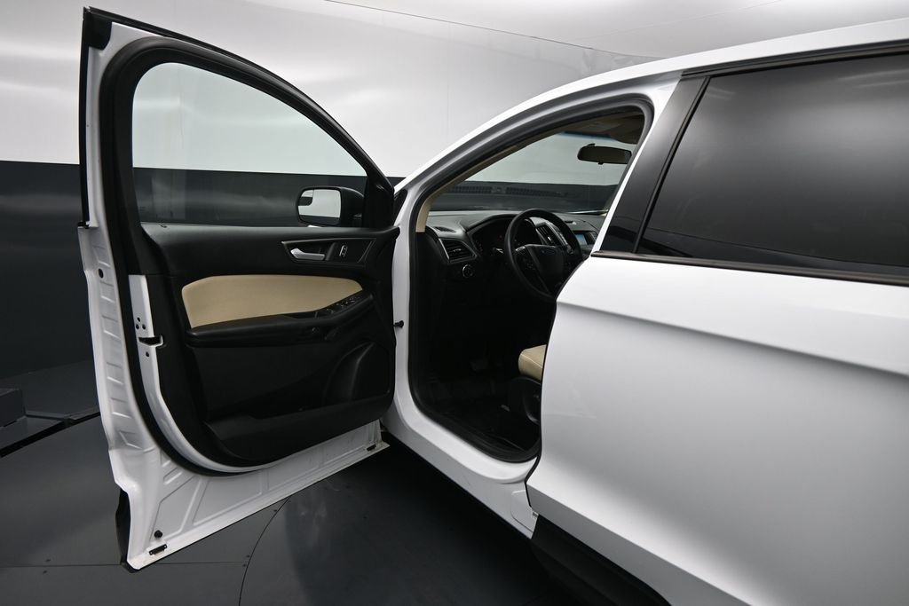 Certified Used 2017 White Ford SE image 9