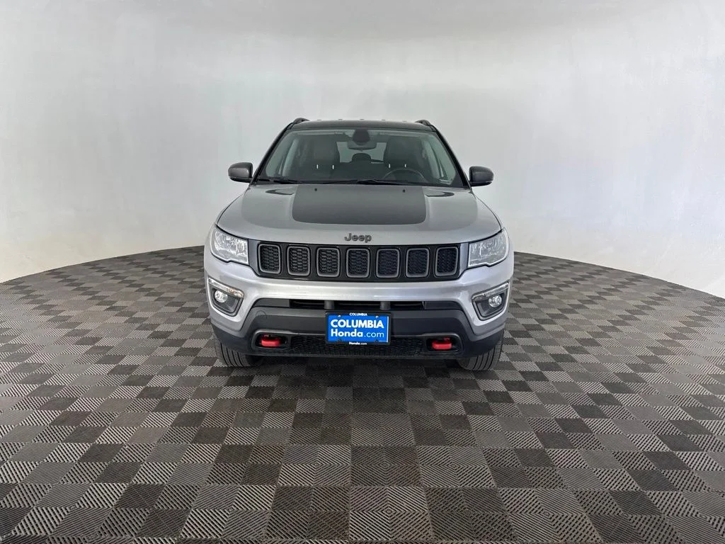 Used 2019 Silver Jeep Trailhawk image 2