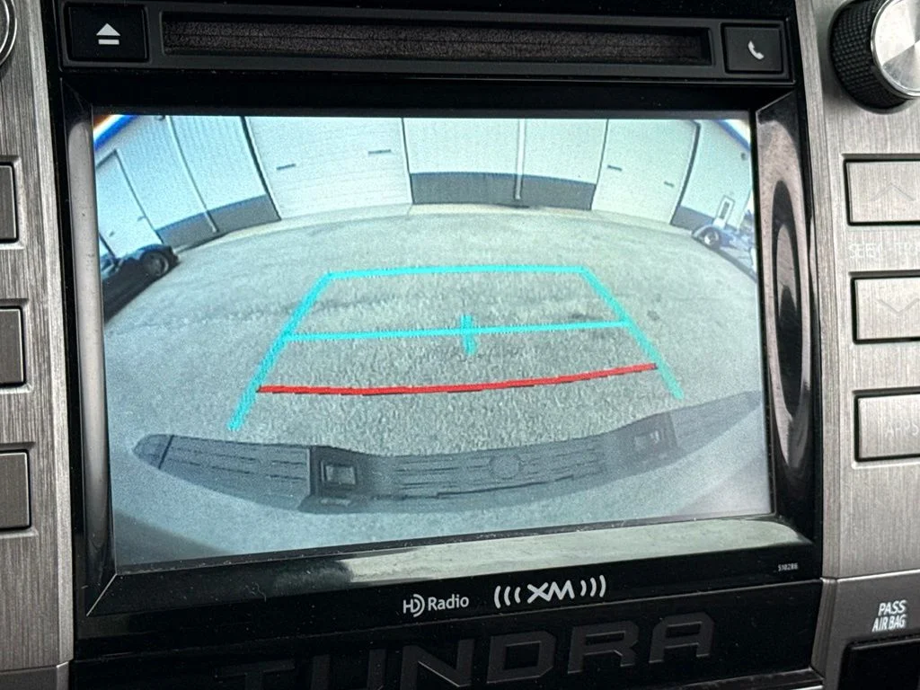 Used 2018 Silver Toyota SR5 image 20
