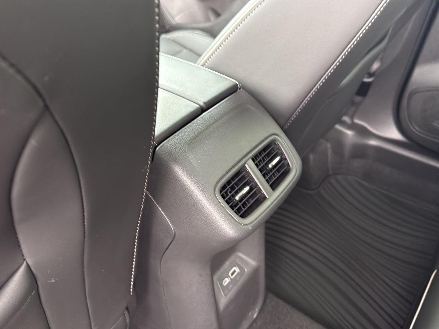 2023 Buick Envision Essence - Photo 28
