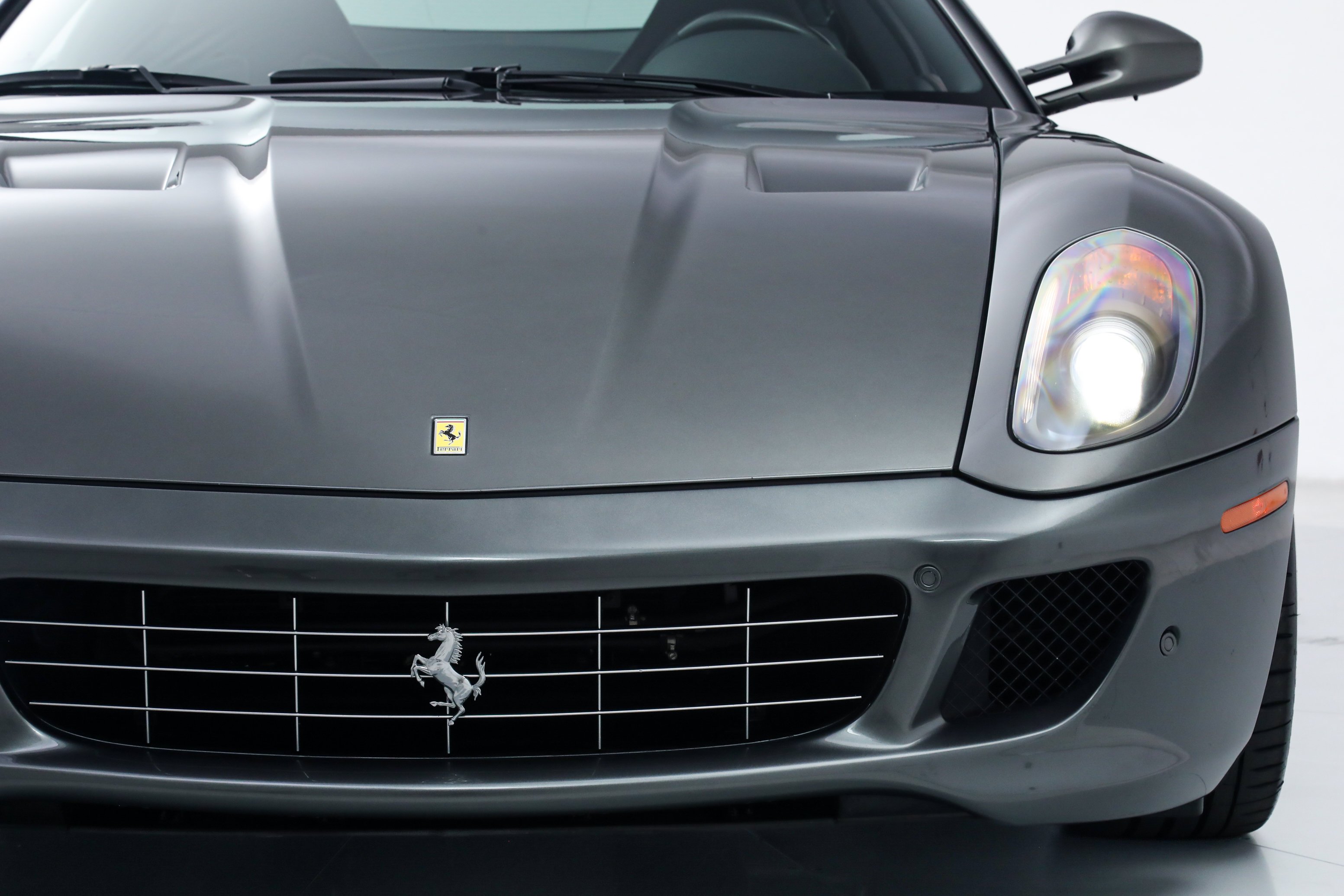 Used 2009 Gray Ferrari  image 13