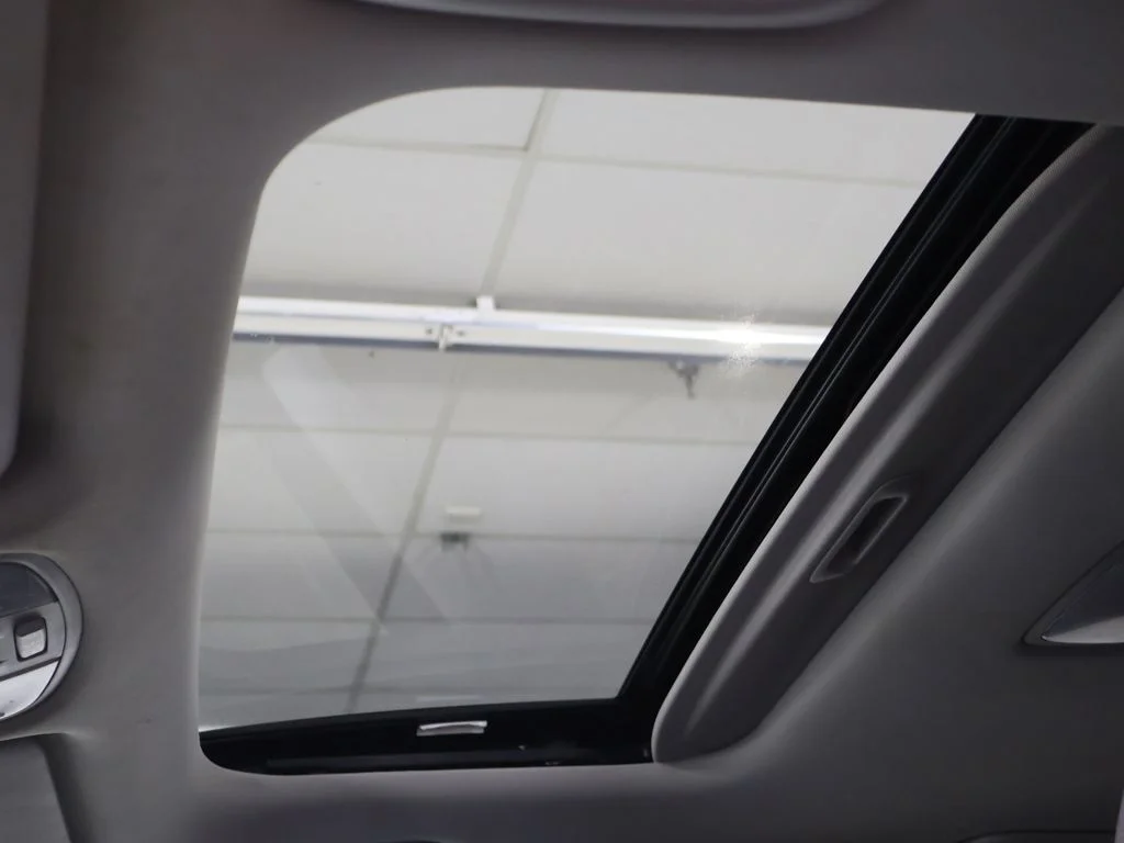 Used 2022 Gray Hyundai SEL image 21