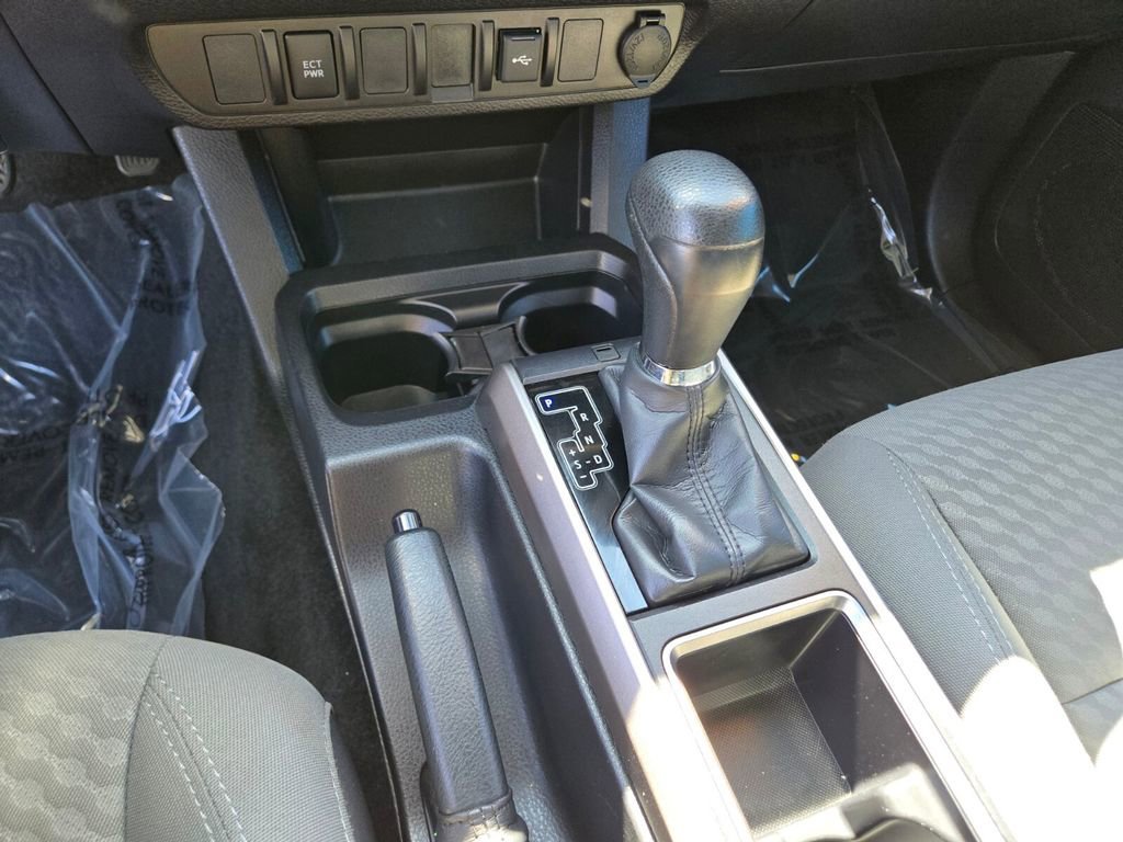 2022 Toyota Tacoma SR5 - Photo 22
