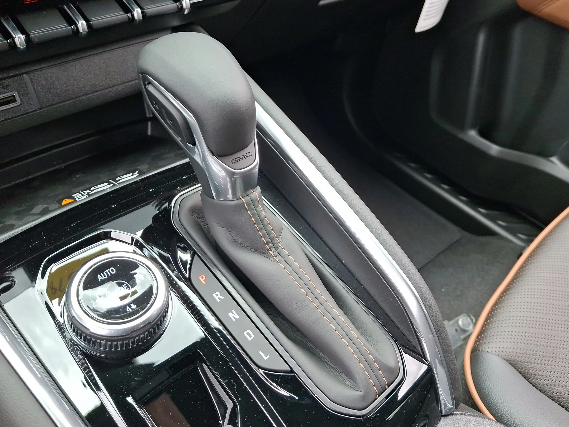 2026 GMC Canyon AT4 - Photo 22