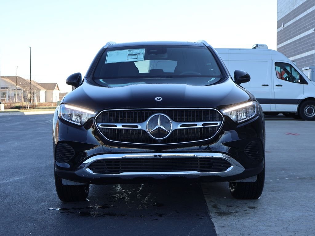 New 2026 Black Mercedes-Benz GLC 300 image 2