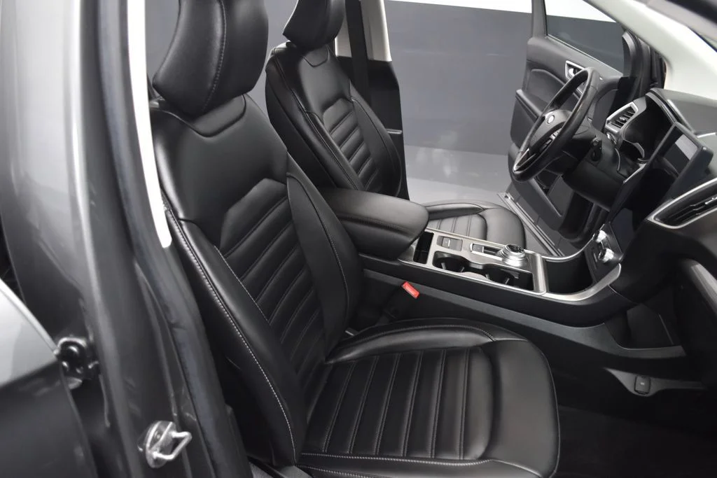 Used 2023 Gray Ford SEL image 27