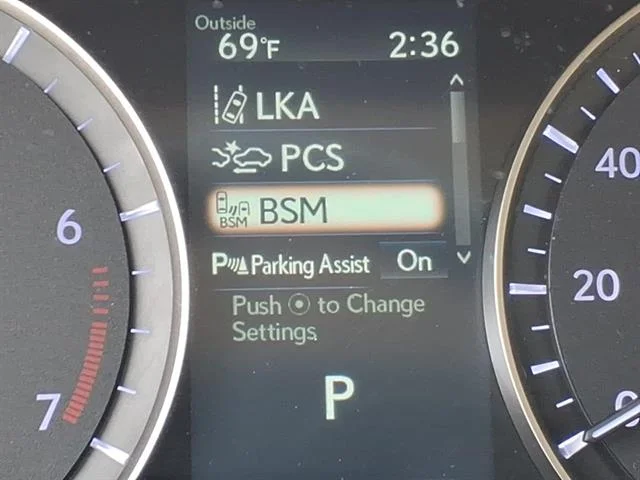 Used 2019 EMINENT WHITE PEA Lexus Base image 6