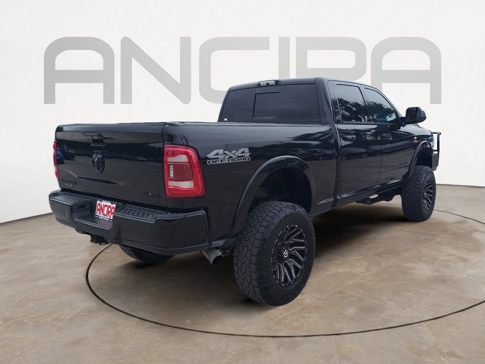 Used 2021 Diamond Black Crystal Pearlcoat Ram Laramie image 10